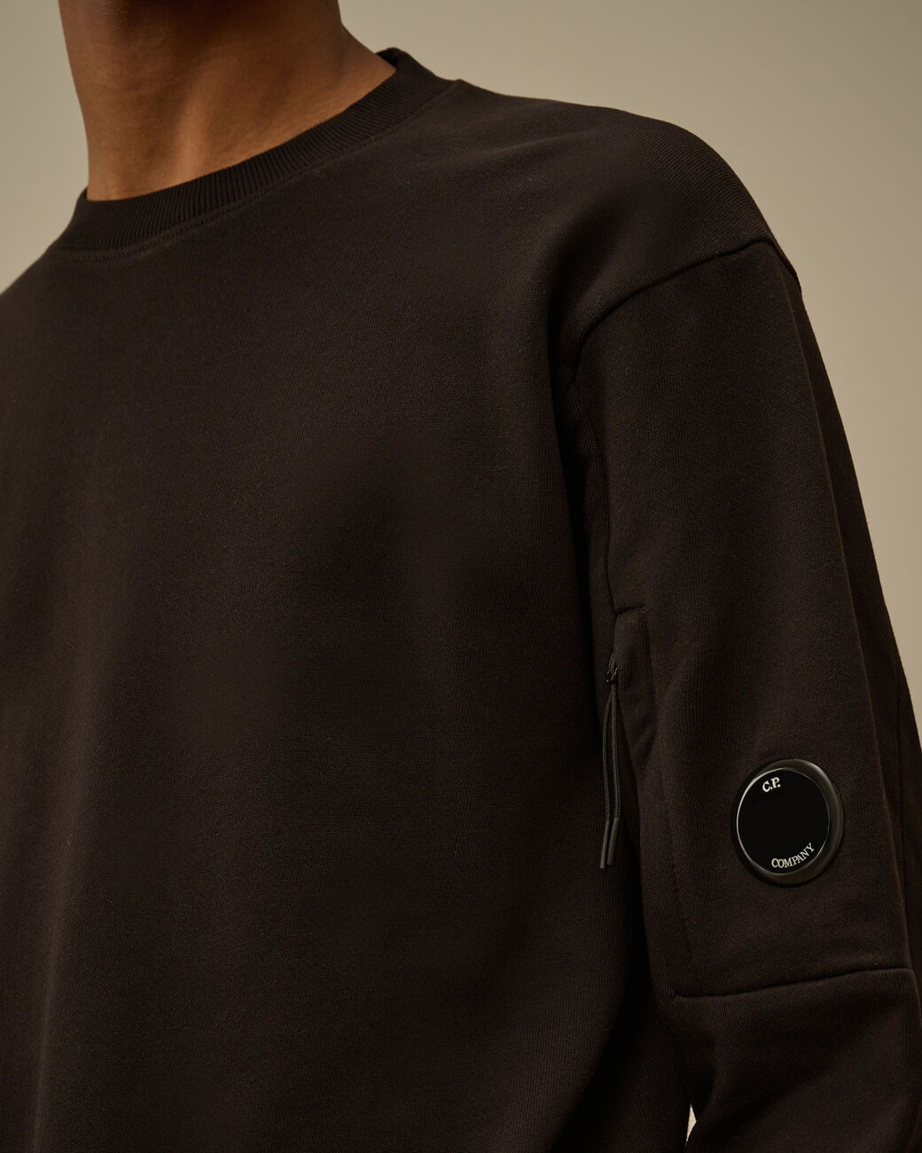 C.P Company | Diagonal Raised Fleece Crewneck Lens Sweatshirt
